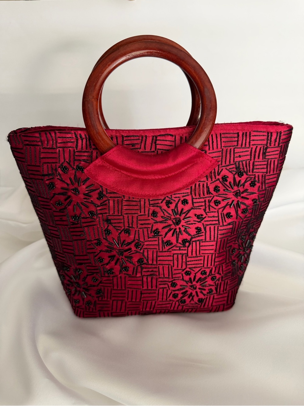 Torba Red Embroidered Satchel Handbag Wooden Ring Handles Floral Beaded Purse
